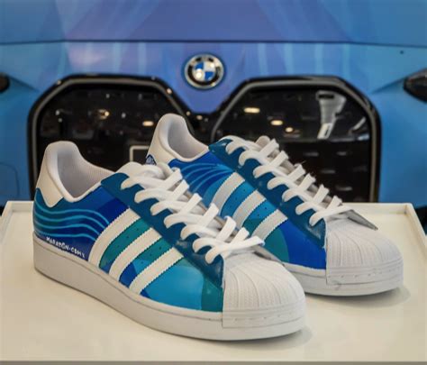 schuhe adidas schwarz mit eigenem namen